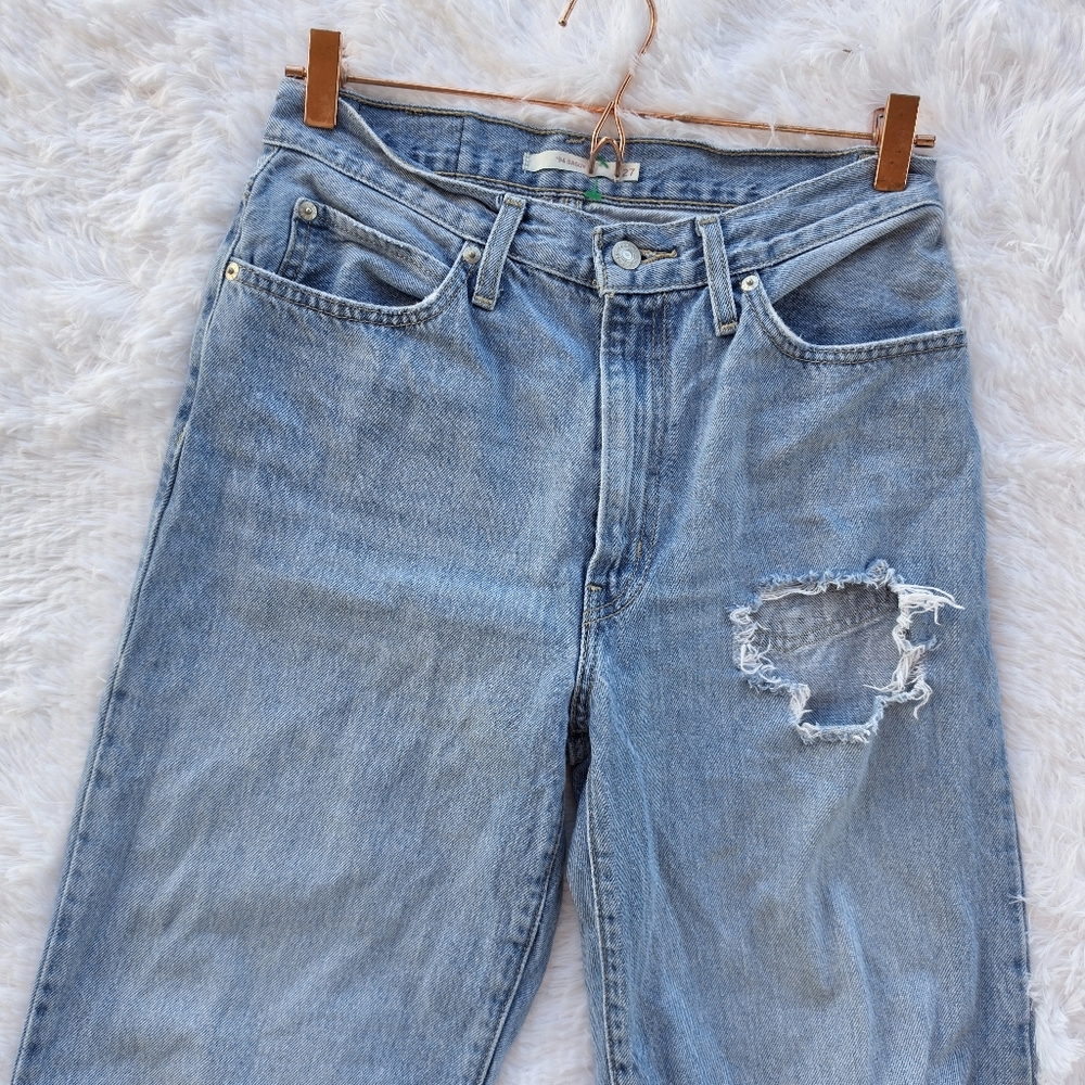 Levi's '94 Baggy High Rise Distressed Jeans - Picture 2 of 7